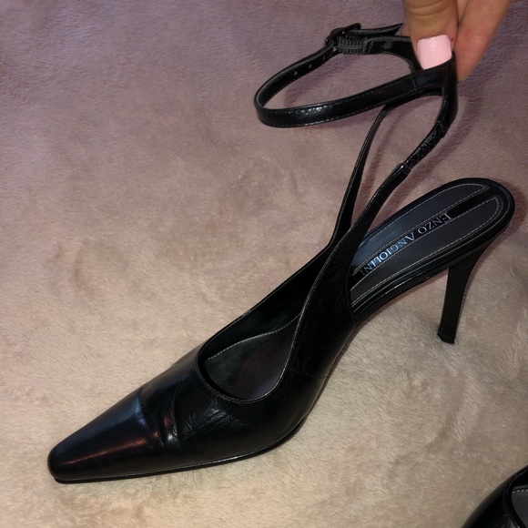 ENZO ANGIOLINI POINTY PUMP - Picture 1 of 3